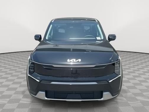 2026 Kia EV9 Light Short Range