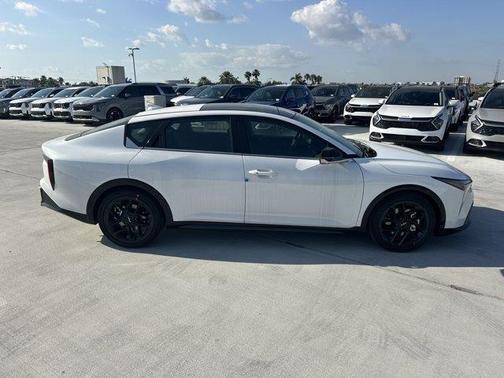 2025 Kia K4 GT-Line Turbo