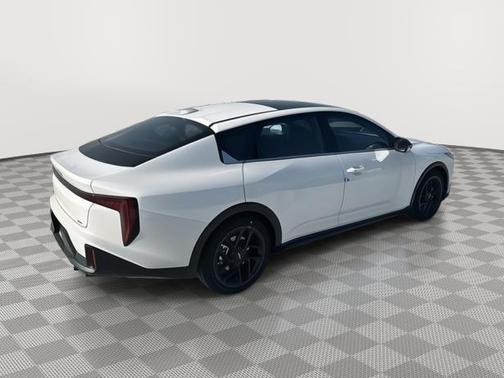 2025 Kia K4 GT-Line Turbo