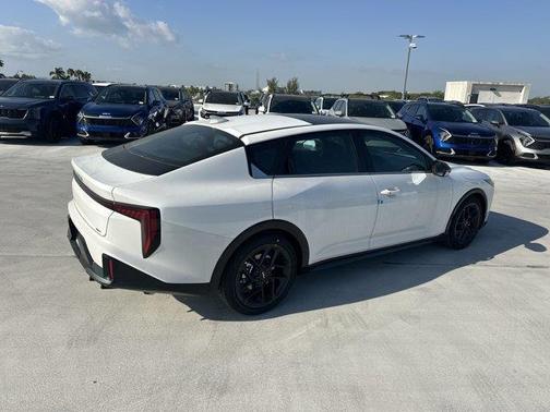 2025 Kia K4 GT-Line Turbo
