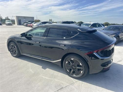 2025 Kia EV6 Wind