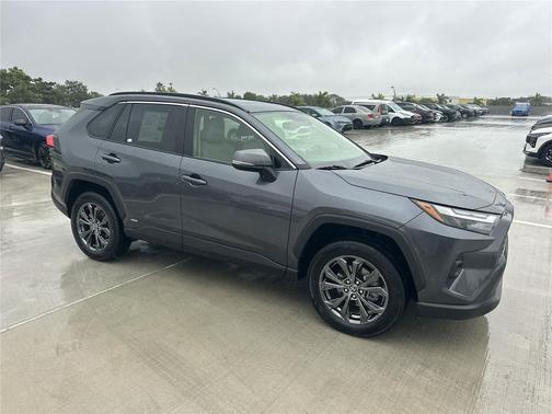 2023 Toyota RAV4 Hybrid XLE Premium