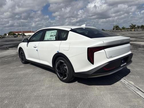 2026 Kia K4 EX