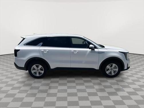 2025 Kia Sorento LX