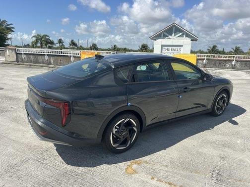 2025 Kia K4 EX
