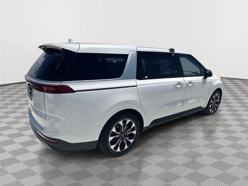 Snow White Pearl 2024 Kia Carnival EX