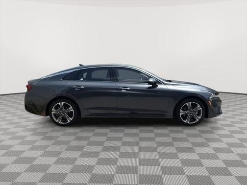 2022 Kia K5 EX