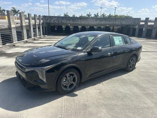 2025 Kia K4 LX