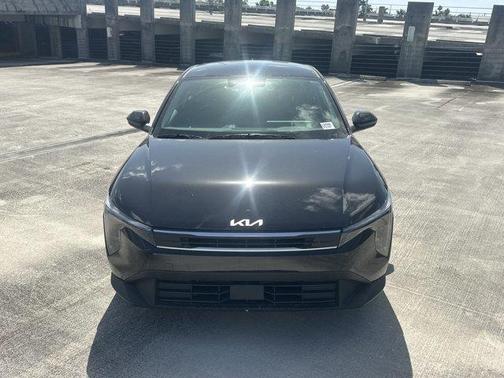 2025 Kia K4 LX