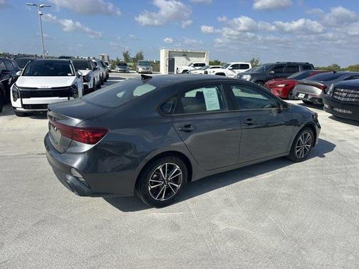 2022 Kia Forte LXS