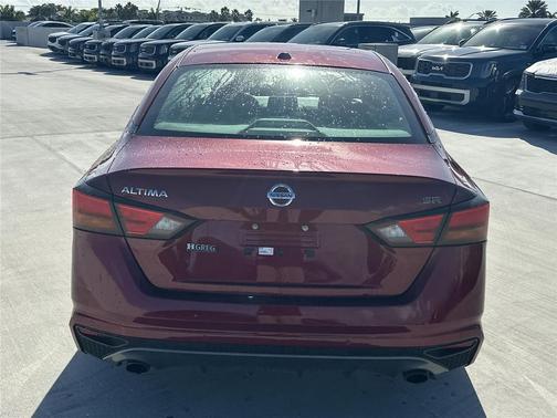 2022 Nissan Altima SR FWD