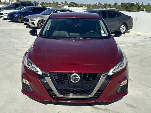 2022 Nissan Altima SR FWD