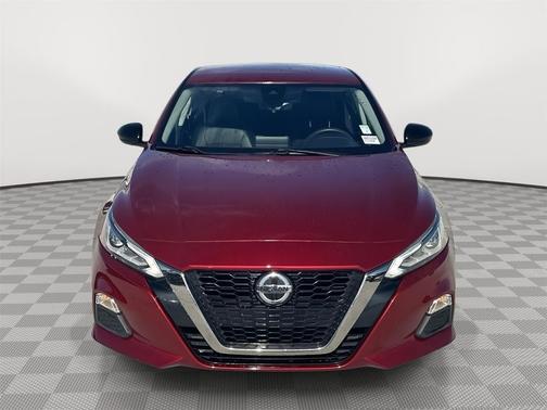 2022 Nissan Altima SR FWD