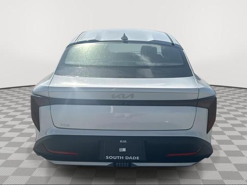 2025 Kia K4 LX