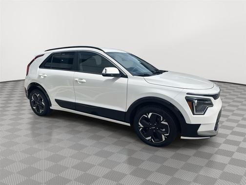Snow White Pearl 2024 Kia Niro EV Wind