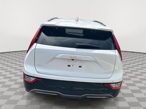 Snow White Pearl 2024 Kia Niro EV Wind