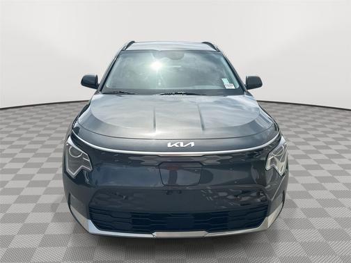 Graphite Gray 2024 Kia Niro EV Wind