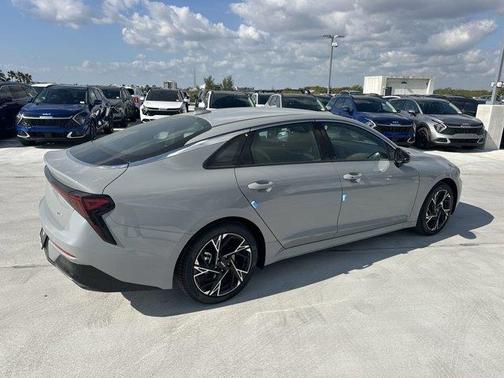 2025 Kia K5 GT-Line