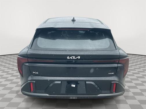 Aurora Black Pearl 2026 Kia K4 GT-Line Turbo