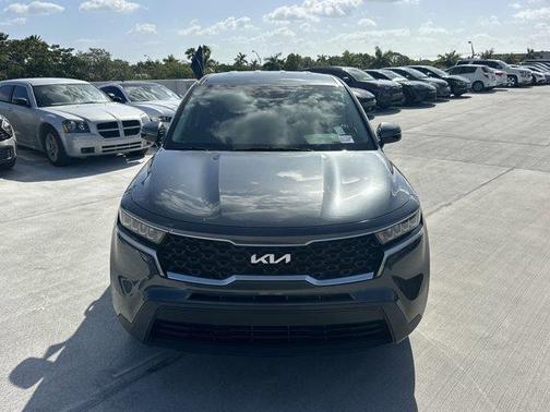 2022 Kia Sorento LX