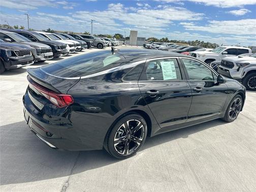 2024 Kia K5 GT-Line