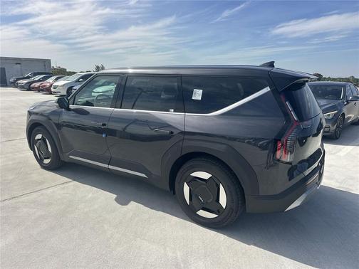 2026 Kia EV9 Light Long Range