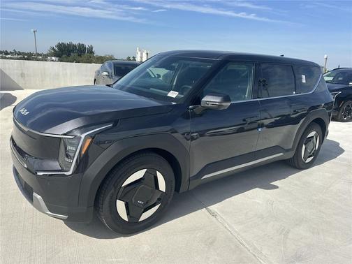2026 Kia EV9 Light Long Range