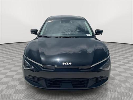 2025 Kia EV6 Light Long Range