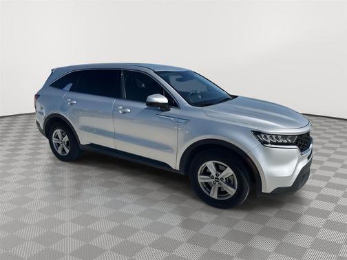 2022 Kia Sorento LX