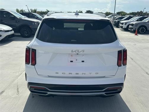 2022 Kia Sorento SX
