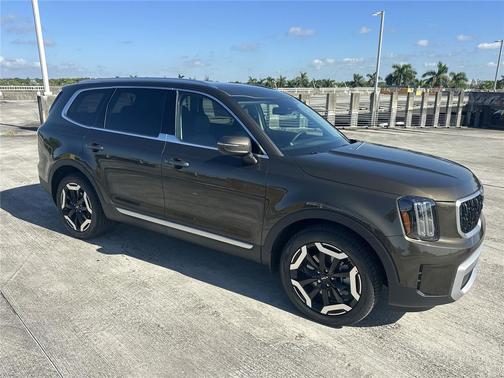 2025 Kia Telluride EX