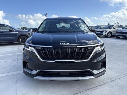 2024 Kia Carnival EX