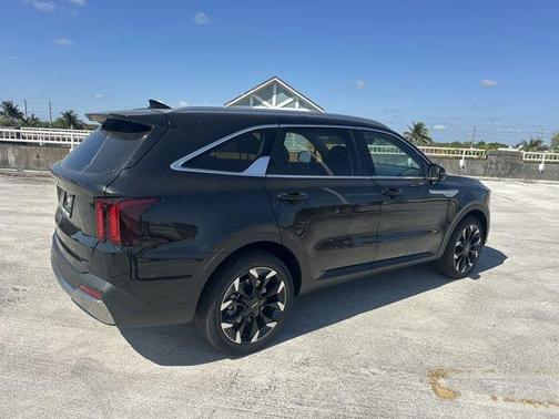 2025 Kia Sorento SX