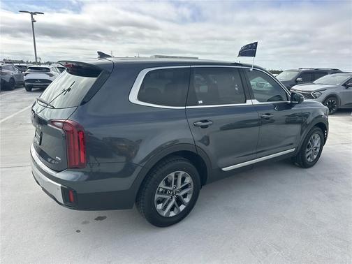 2023 Kia Telluride LX
