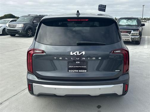 2023 Kia Telluride LX