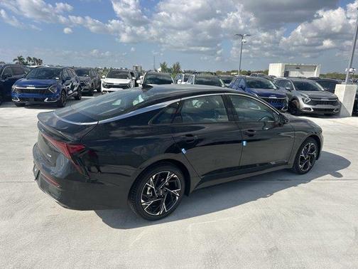 2025 Kia K5 GT-Line