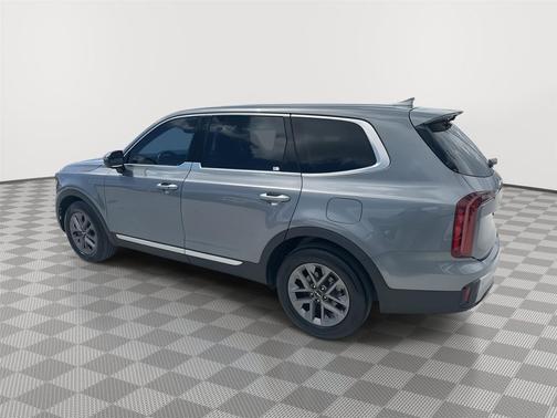 2023 Kia Telluride LX