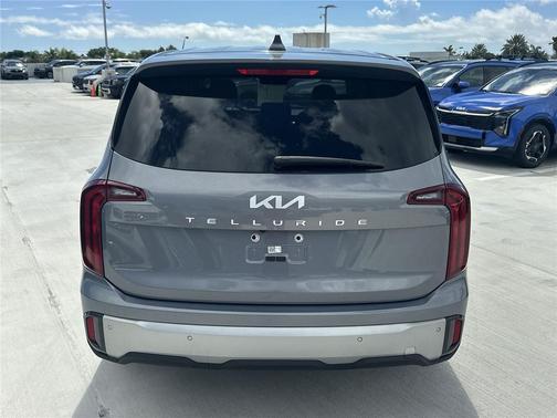 2023 Kia Telluride LX