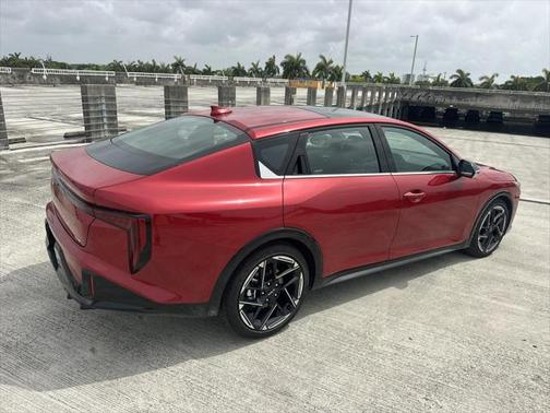 2025 Kia K4 GT-Line