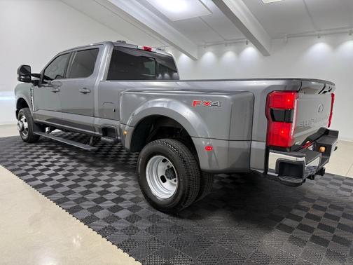 2024 Ford F-350 Lariat Super Duty