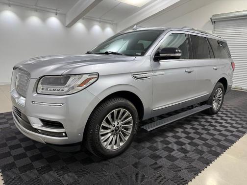 2020 Lincoln Navigator Standard
