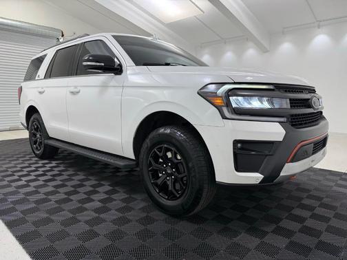 Star White 2022 Ford Expedition Timberline