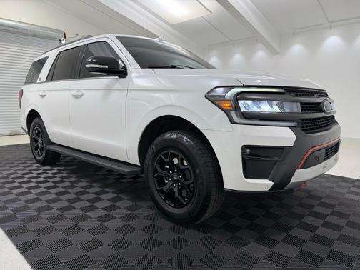 Star White Metallic Tri-Coat 2022 Ford Expedition Timberline