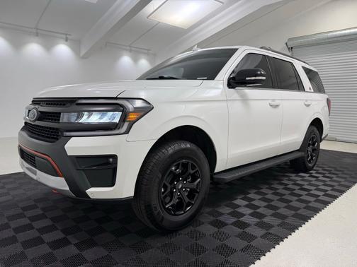 Star White Metallic Tri-Coat 2022 Ford Expedition Timberline