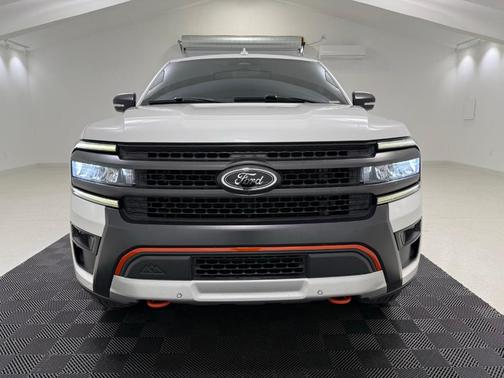 Star White 2022 Ford Expedition Timberline