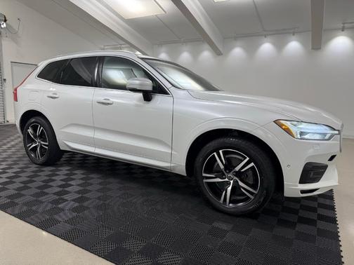 2018 Volvo XC60 T6 R-Design