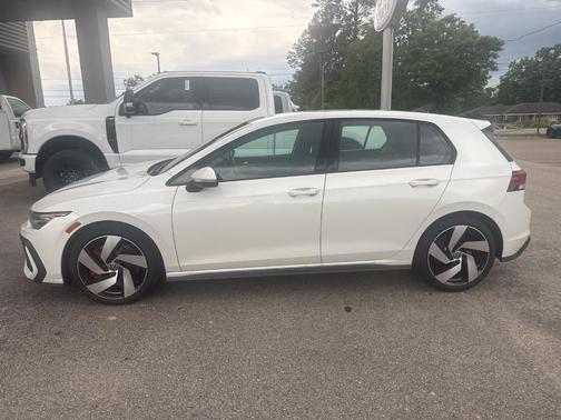Opal White Pearl Effect 2025 Volkswagen Golf GTI 2.0T S