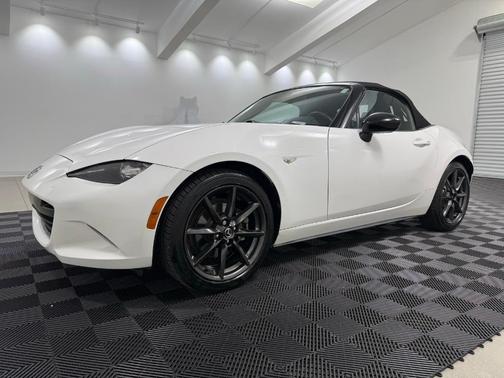 2017 Mazda MX-5 Miata Club