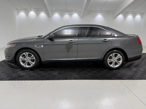 2016 Ford Taurus SEL