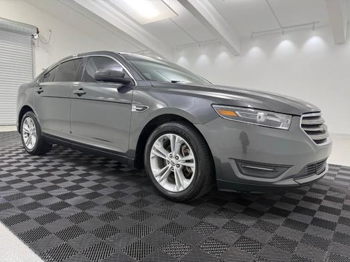 2016 Ford Taurus SEL